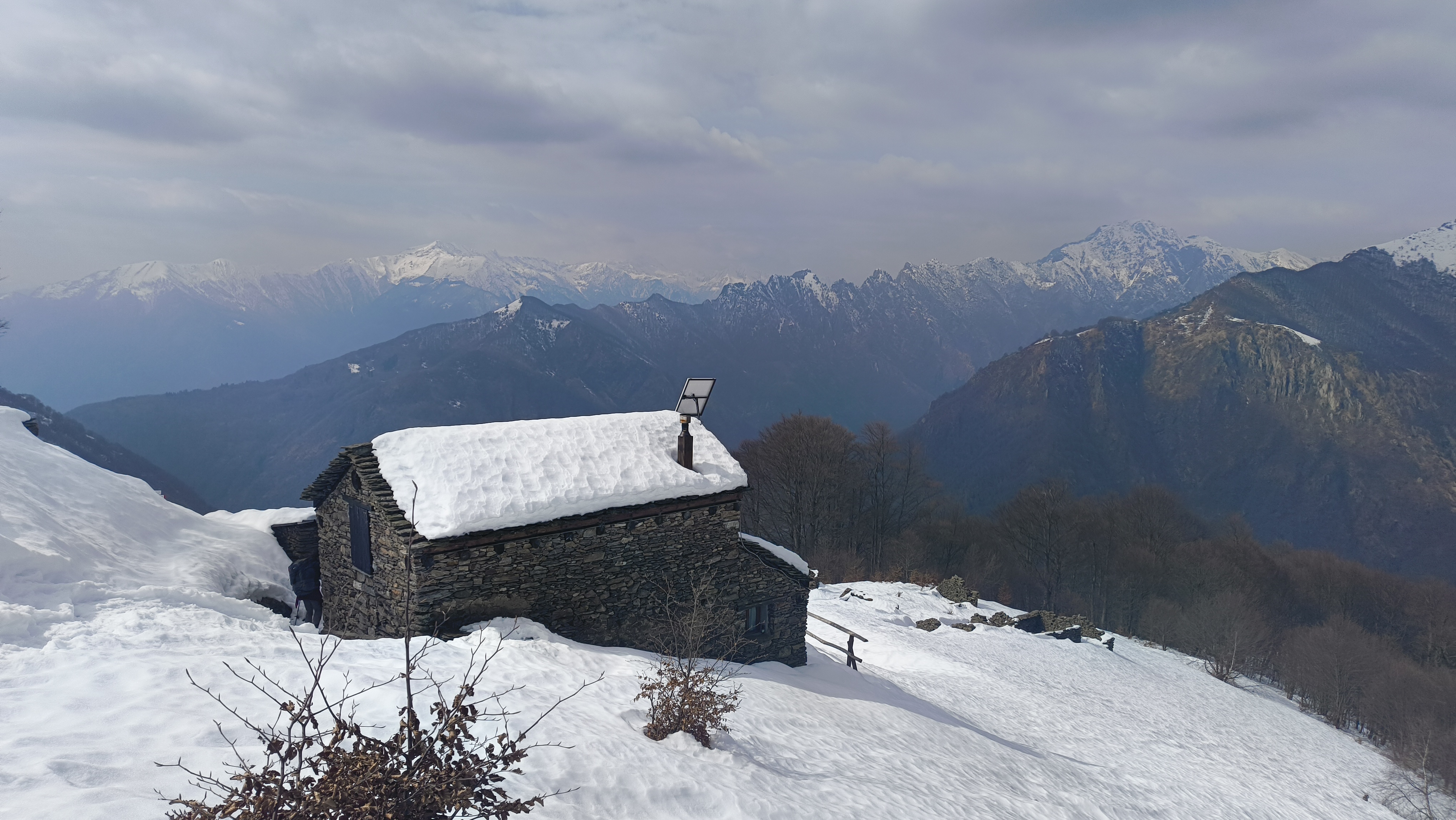 Foto n° 10 del trekking Bivacco del Gufo - Pizzo Pernice │ Alpe Curgei